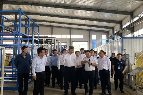 內(nèi)蒙古自治區(qū)黨委常委、通遼市委書記孟憲東攜考察團(tuán)到一諾環(huán)境考察指導(dǎo)